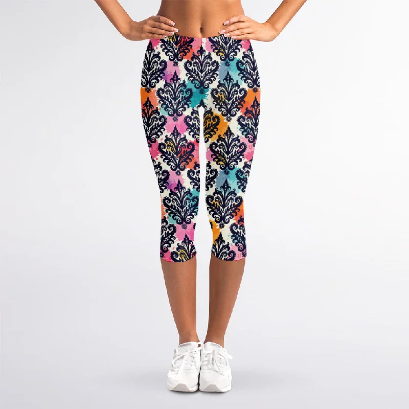 Colorful Damask Pattern Print Women's Capri Leggings Comfortable Bootcut Workout Leggings