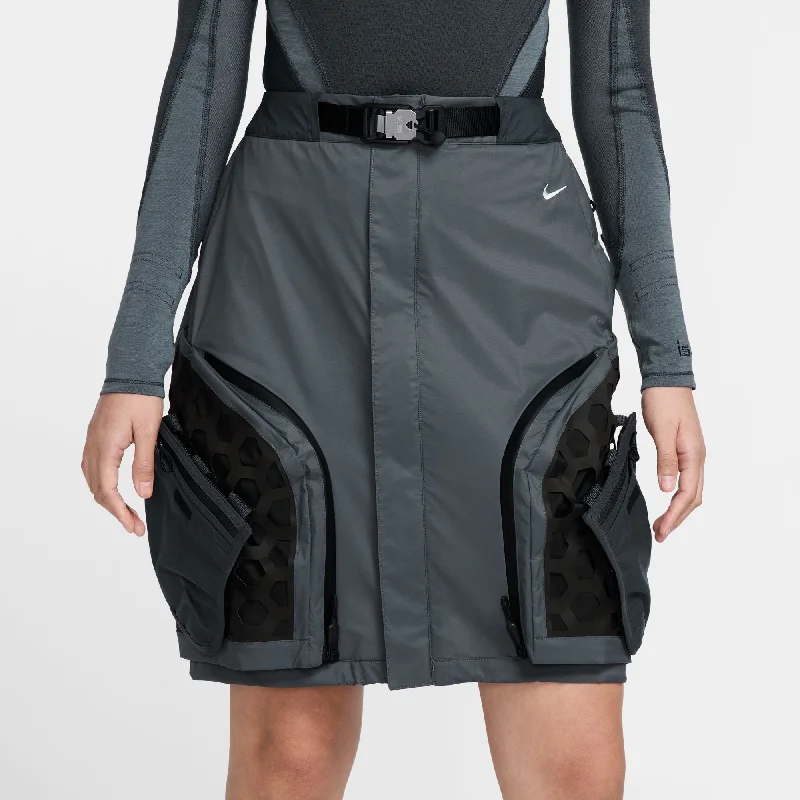 Nike NRG ISPA Skirt "Anthracite" high slit skirt